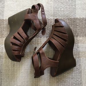 Xhilaration Brown Zipper Wedges